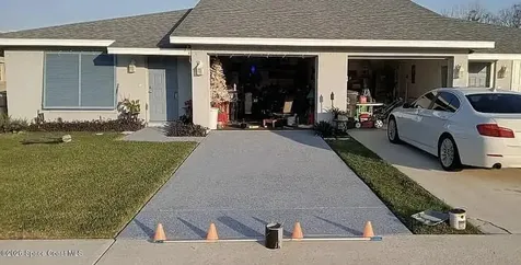 37 E Towne Place Titusville FL 32796