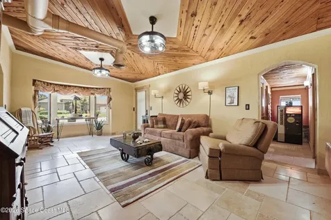1055 S Brevard Avenue Cocoa Beach FL 32931