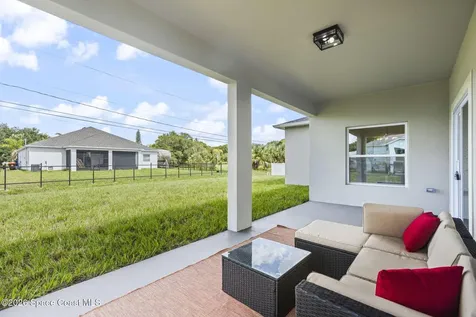 8536 96th Court Vero Beach FL 32967