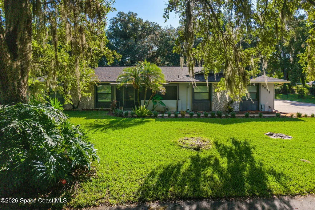 3271 Majestic Oak Drive St. Cloud FL 34771