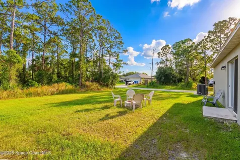 199 Tile Avenue SW Palm Bay FL 32908