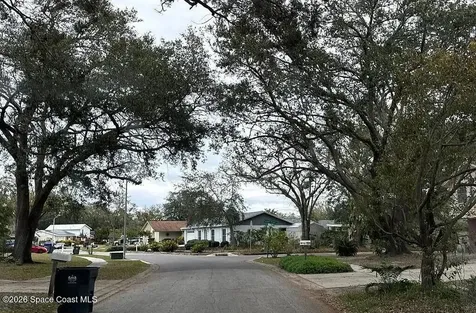 13913 Cherry Creek Drive Tampa FL 33618