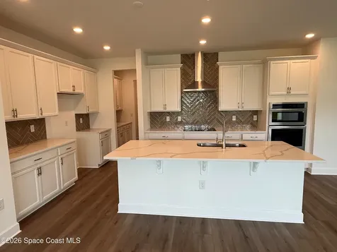 1094 Connolly Lane NE Palm Bay FL 32905