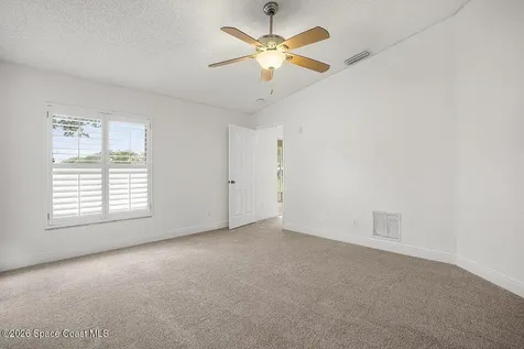 966 E 13th Square Vero Beach FL 32960