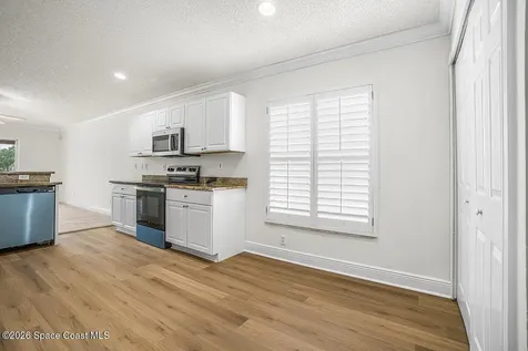966 E 13th Square Vero Beach FL 32960