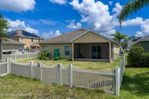 320 Wishing Well Circle SW Palm Bay FL 32908