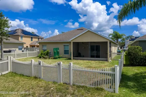 320 Wishing Well Circle SW Palm Bay FL 32908