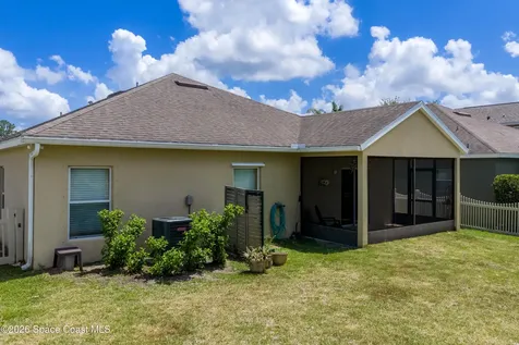 320 Wishing Well Circle SW Palm Bay FL 32908
