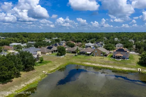 320 Wishing Well Circle SW Palm Bay FL 32908