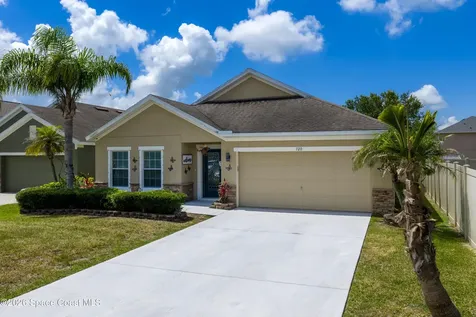 320 Wishing Well Circle SW Palm Bay FL 32908