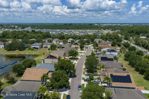 320 Wishing Well Circle SW Palm Bay FL 32908