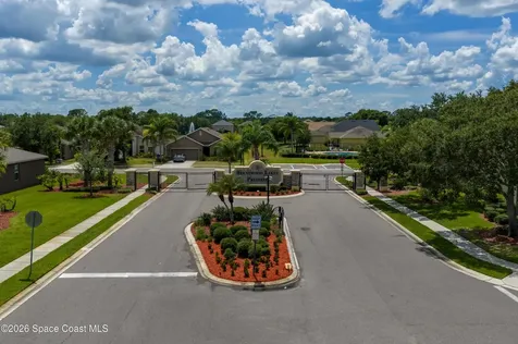 320 Wishing Well Circle SW Palm Bay FL 32908