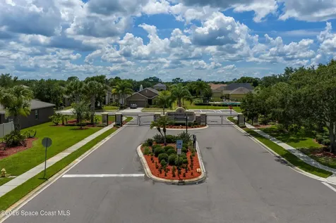 320 Wishing Well Circle SW Palm Bay FL 32908