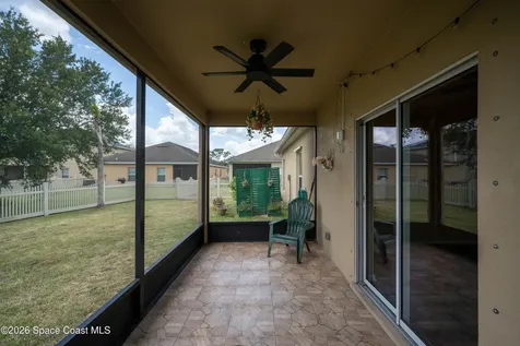 320 Wishing Well Circle SW Palm Bay FL 32908