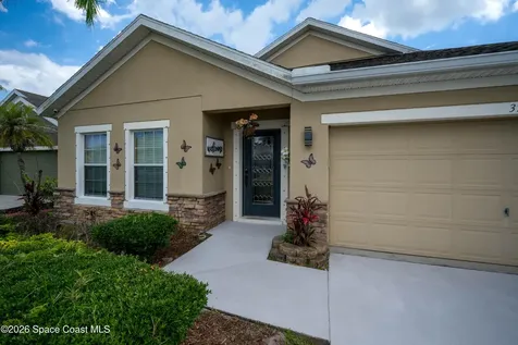 320 Wishing Well Circle SW Palm Bay FL 32908