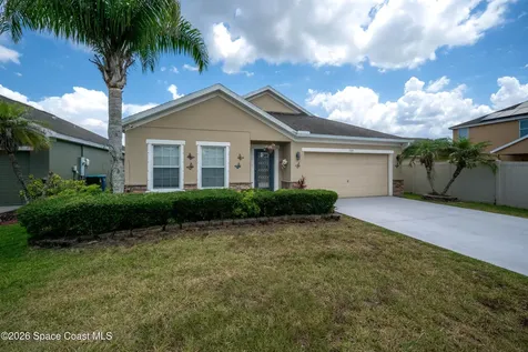 320 Wishing Well Circle SW Palm Bay FL 32908