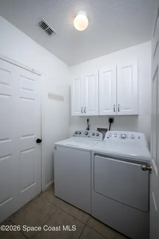 320 Wishing Well Circle SW Palm Bay FL 32908