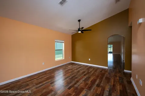 320 Wishing Well Circle SW Palm Bay FL 32908