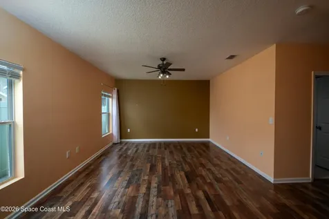 320 Wishing Well Circle SW Palm Bay FL 32908