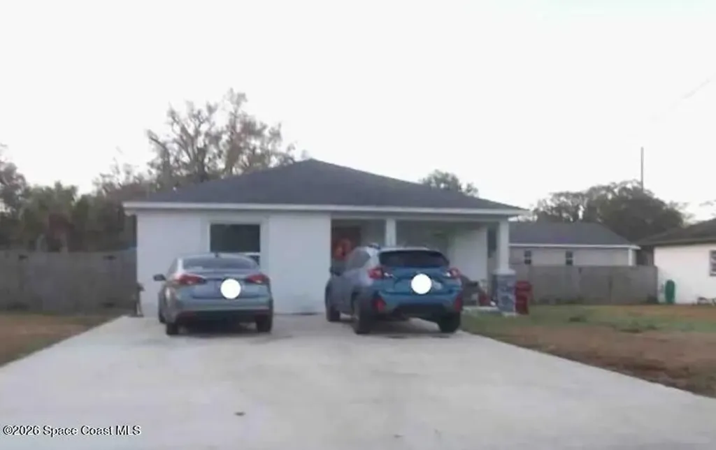 1209 E Ohio Street Plant City FL 33563