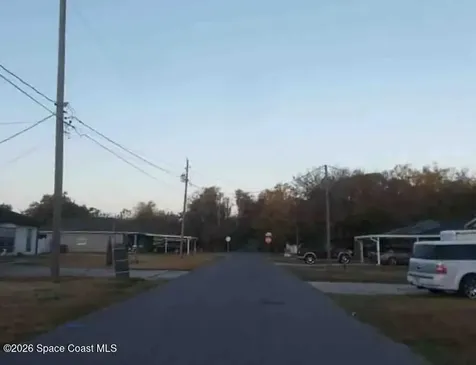 1209 E Ohio Street Plant City FL 33563