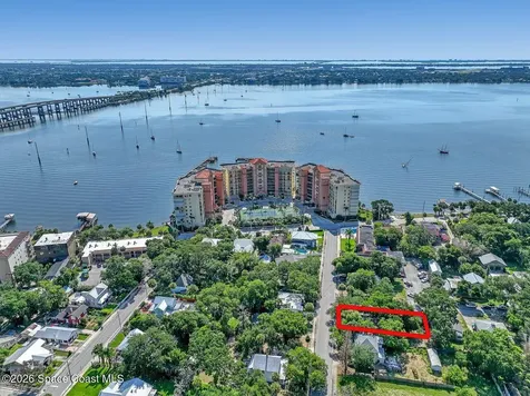107 Oak Street Cocoa FL 32922