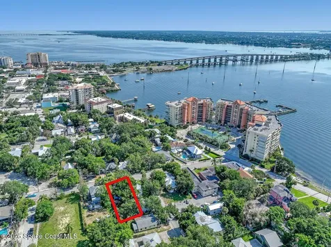 107 Oak Street Cocoa FL 32922