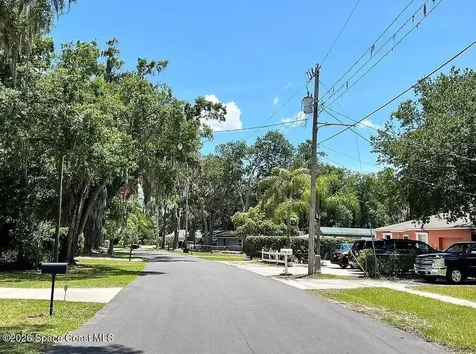 105 Burchwood Avenue Plant City FL 33563