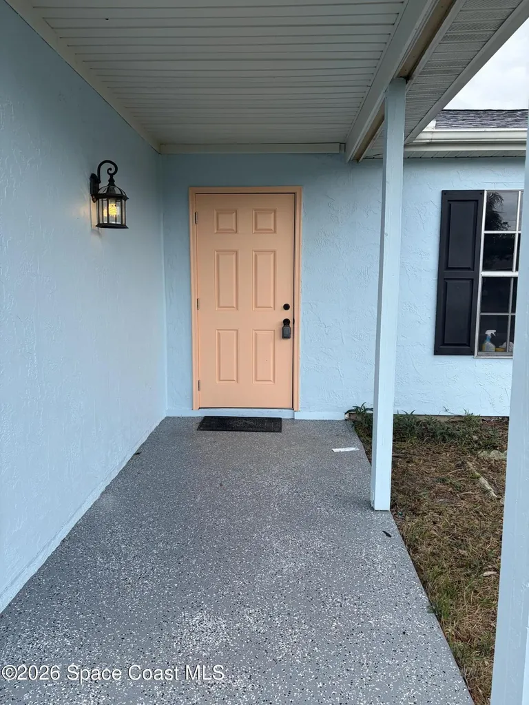 1136 Minnet Court NE Palm Bay FL 32905