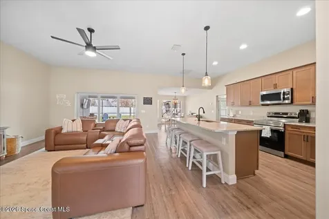 1064 Captiva Island Circle SW Palm Bay FL 32908