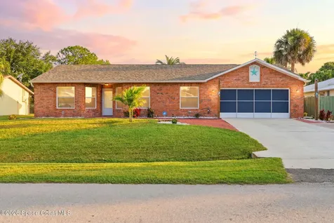 965 Elmont Street NW Palm Bay FL 32907