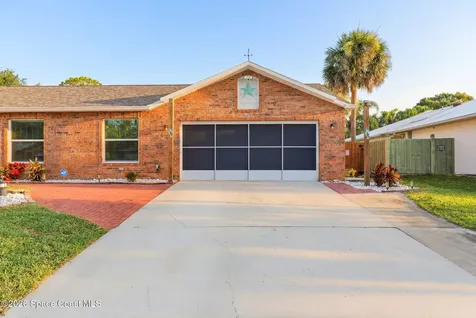 965 Elmont Street NW Palm Bay FL 32907