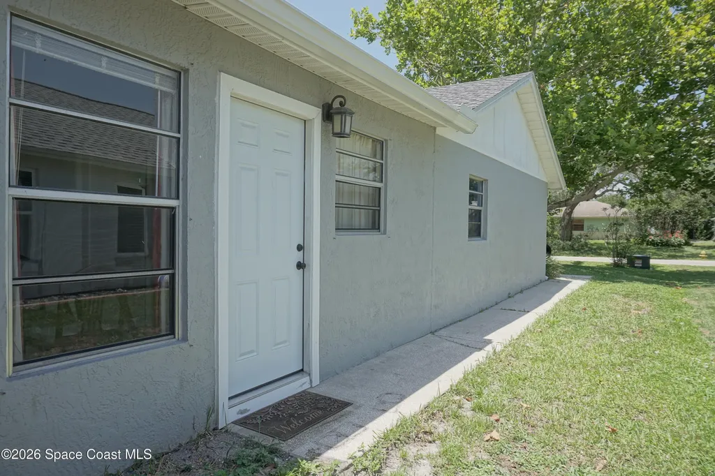 1423 Jasper Avenue NW Palm Bay FL 32907