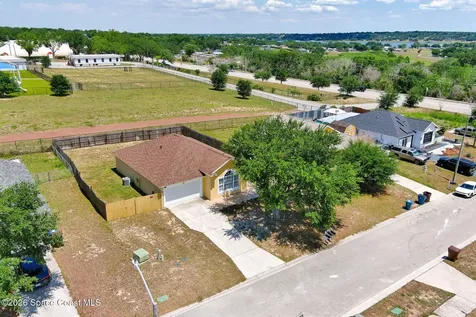 956 Lyon Street Lake Wales FL 33853