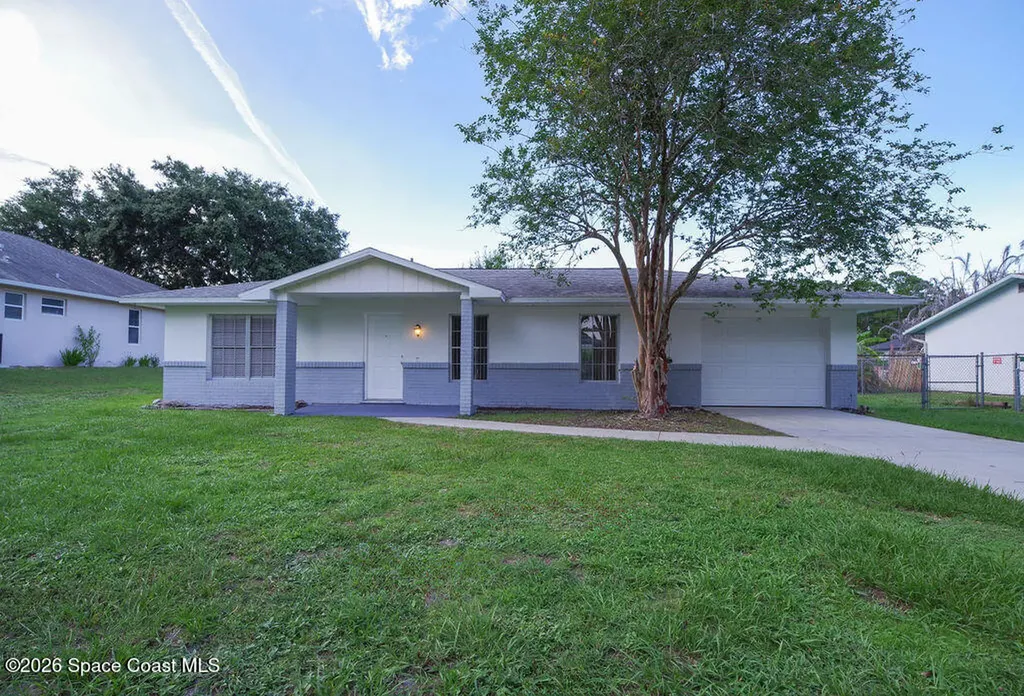 765 Cleaves Street SE Palm Bay FL 32909