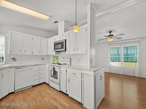 836 Hyacinth Circle Barefoot Bay FL 32976