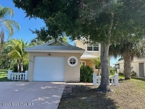 834 Wateroak Drive NE Palm Bay FL 32905