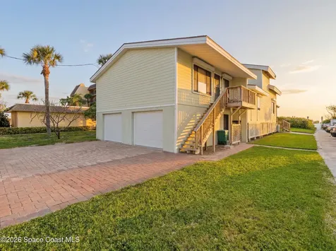 558 Harrison Avenue Cape Canaveral FL 32920