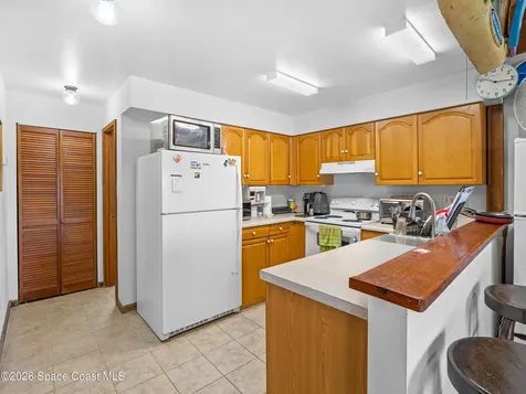 558 Harrison Avenue Cape Canaveral FL 32920