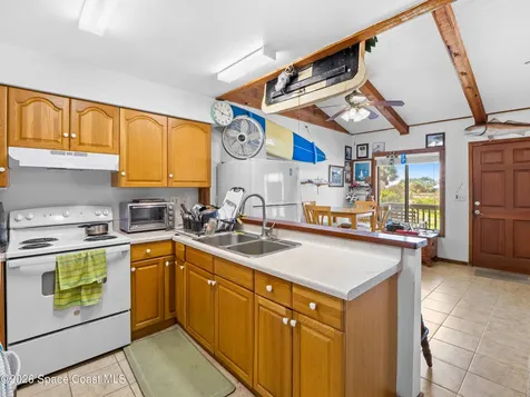 558 Harrison Avenue Cape Canaveral FL 32920