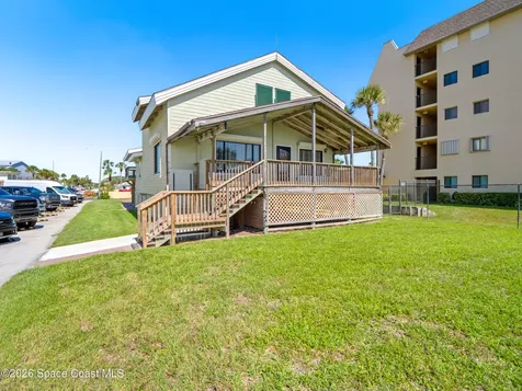 558 Harrison Avenue Cape Canaveral FL 32920