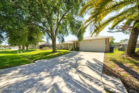 1085 Celle Avenue NW Palm Bay FL 32907