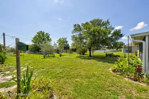 1085 Celle Avenue NW Palm Bay FL 32907