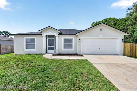 711 Avalon Street SE Palm Bay FL 32909