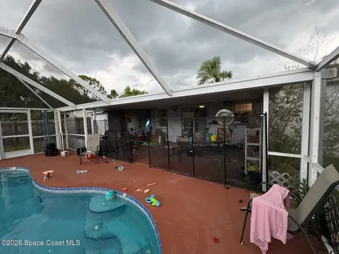 689 Caballero Avenue SE Palm Bay FL 32909