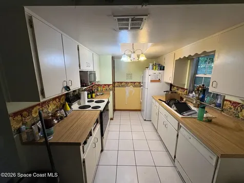 689 Caballero Avenue SE Palm Bay FL 32909