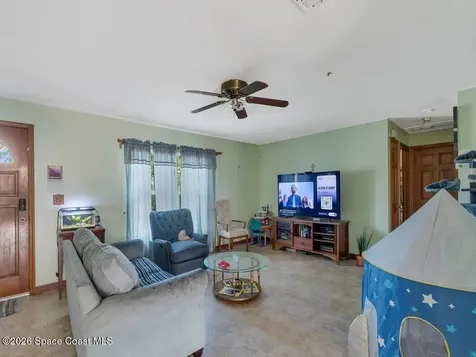 689 Caballero Avenue SE Palm Bay FL 32909