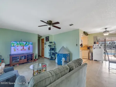 689 Caballero Avenue SE Palm Bay FL 32909