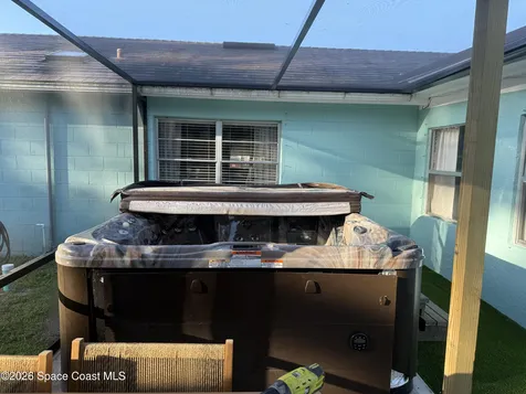 913 Dupont Street NE Palm Bay FL 32907