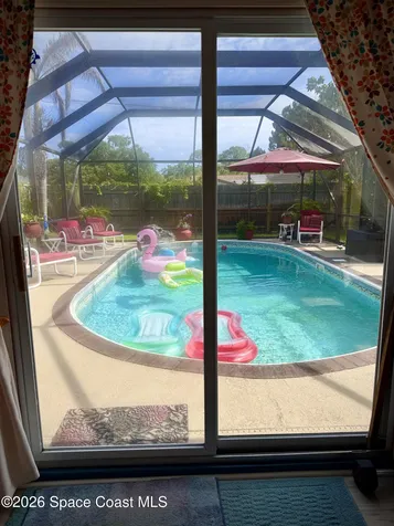 913 Dupont Street NE Palm Bay FL 32907